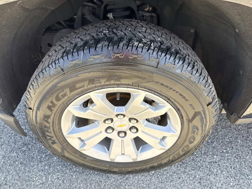 Used 2020 Chevrolet Colorado LT w/ Luxury Package RWD image 12