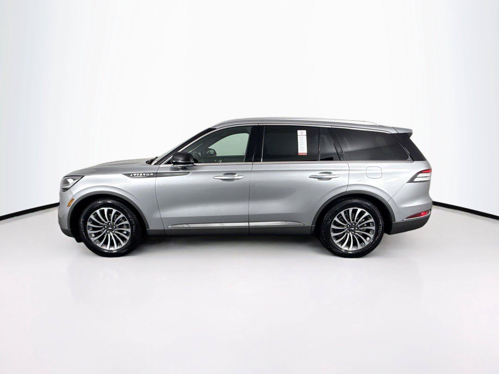 Used 2021 Lincoln Aviator Reserve w/ Equipment Group 201A RWD image 13