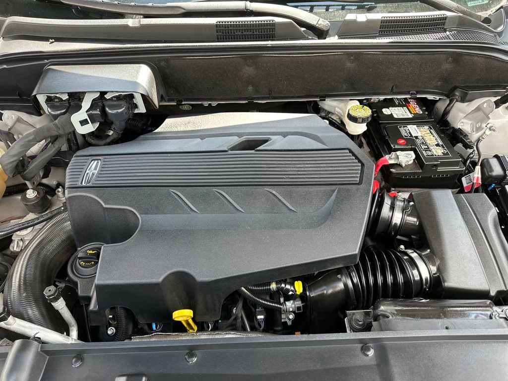 Used 2020 Lincoln Nautilus Reserve w/ Equipment Group 201A image 16