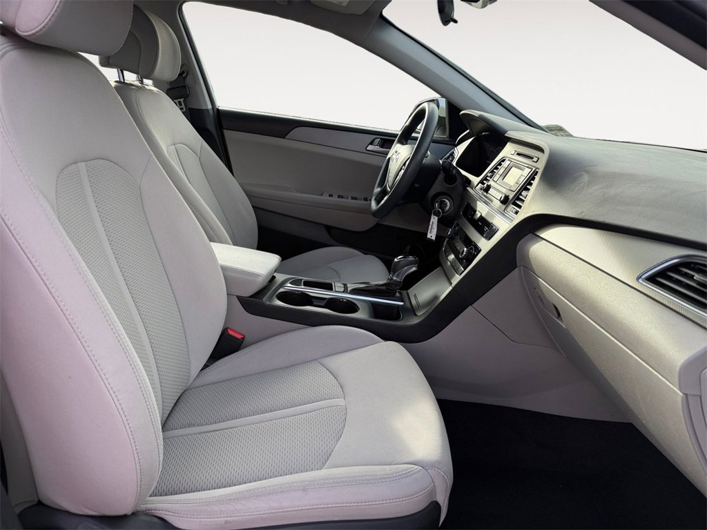 Used 2017 Hyundai Sonata SE image 15