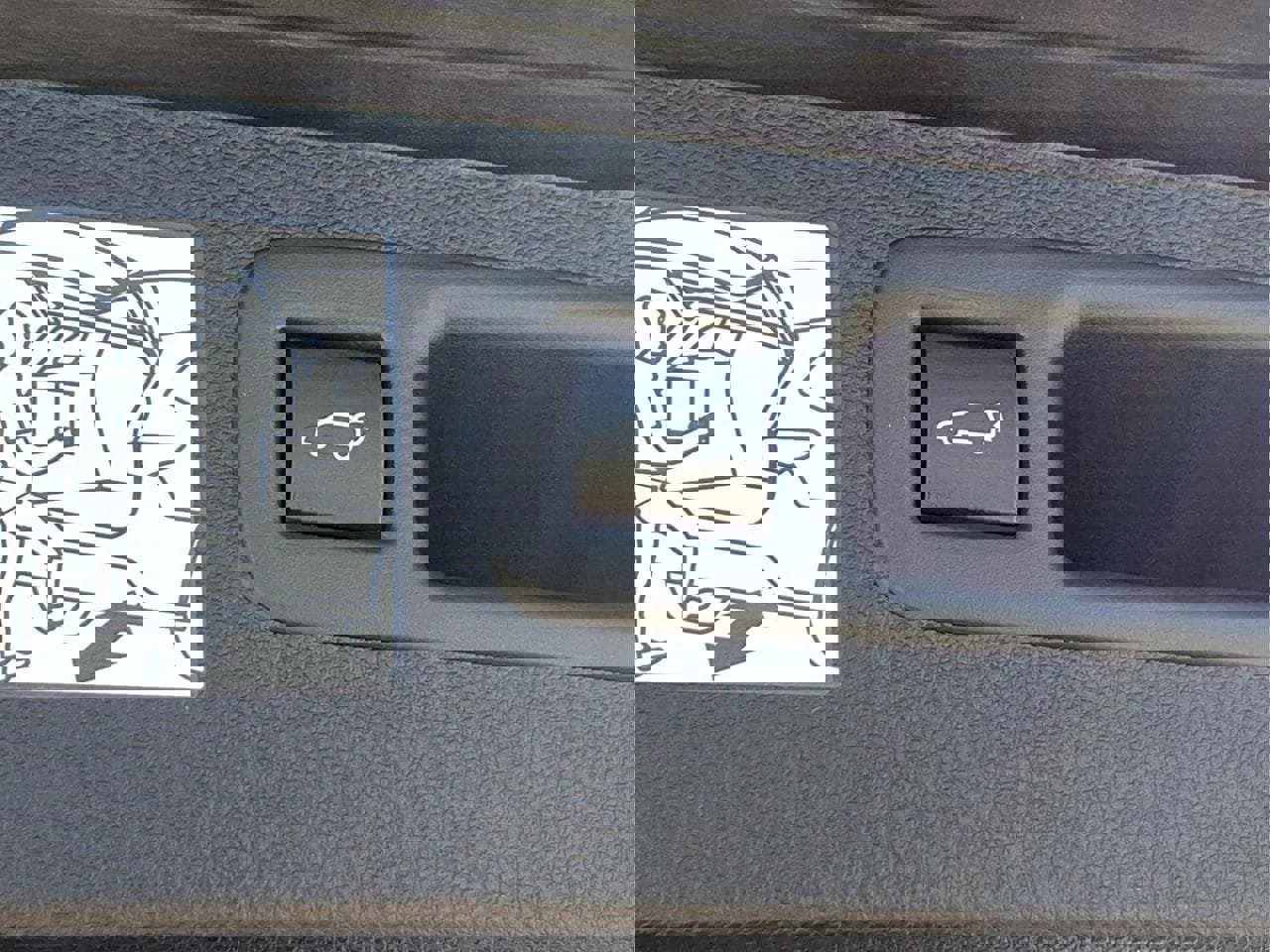 Certified 2021 Toyota Highlander Limited w/ Protection Package #3 (TMS) image 7