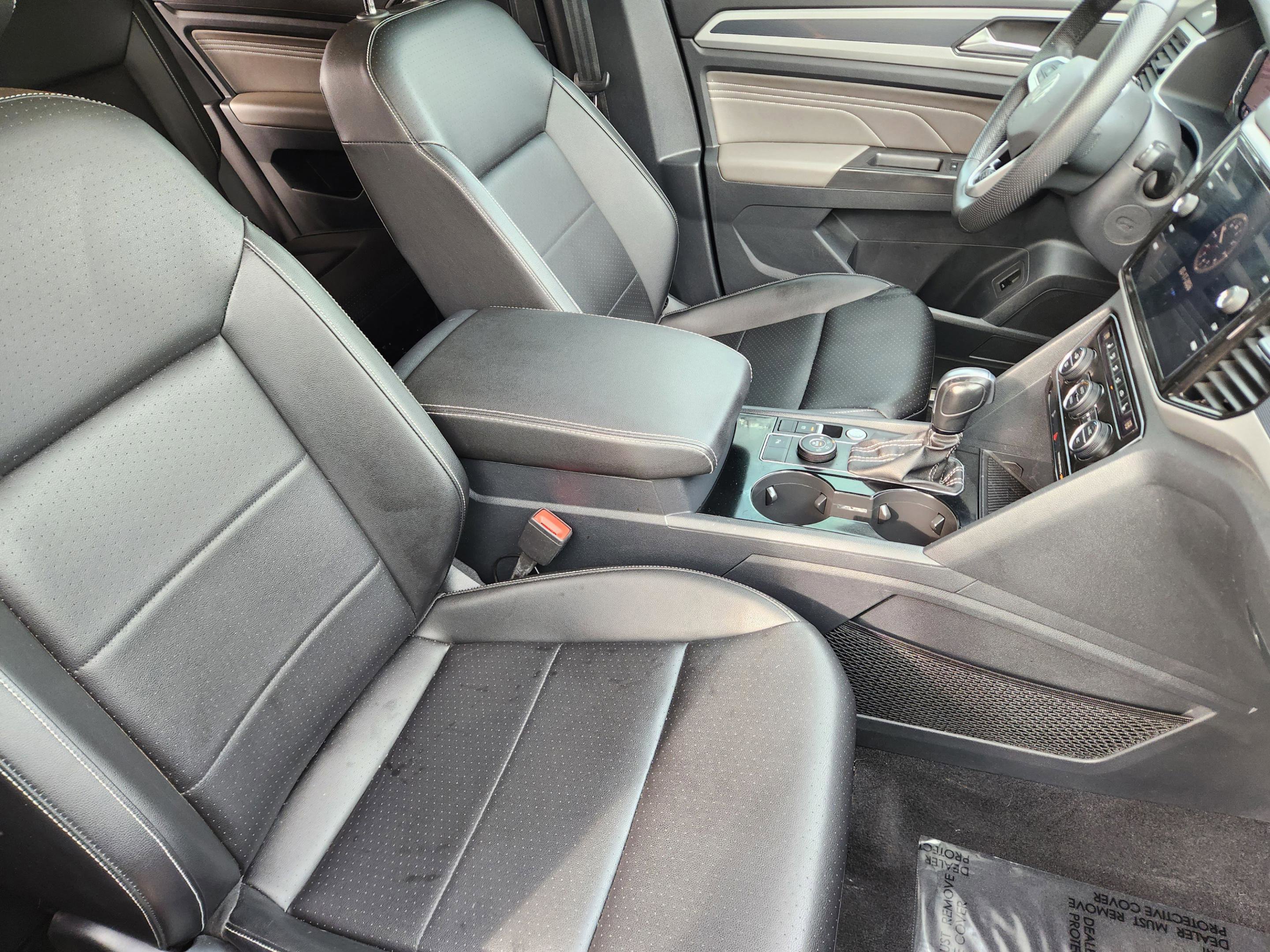 Used 2023 Volkswagen Atlas SEL R-Line image 6