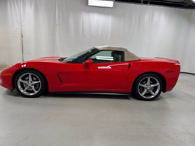 Used 2011 Chevrolet Corvette Convertible w/ Preferred Equipment Group RWD image 8