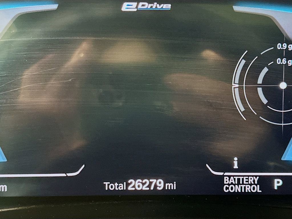Used 2022 BMW 330e 330e iPerformance w/ M Sport Package image 12