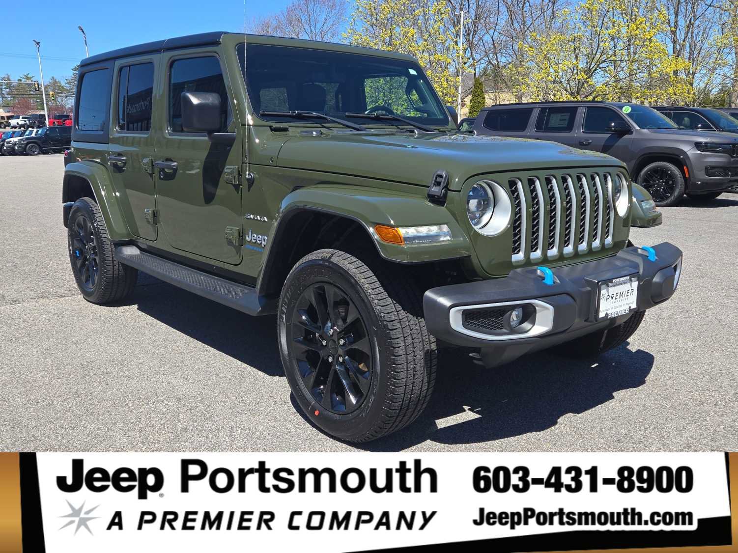 Used 2023 Jeep Wrangler Unlimited Sahara w/ Cold Weather Group AWD/4WD image 1