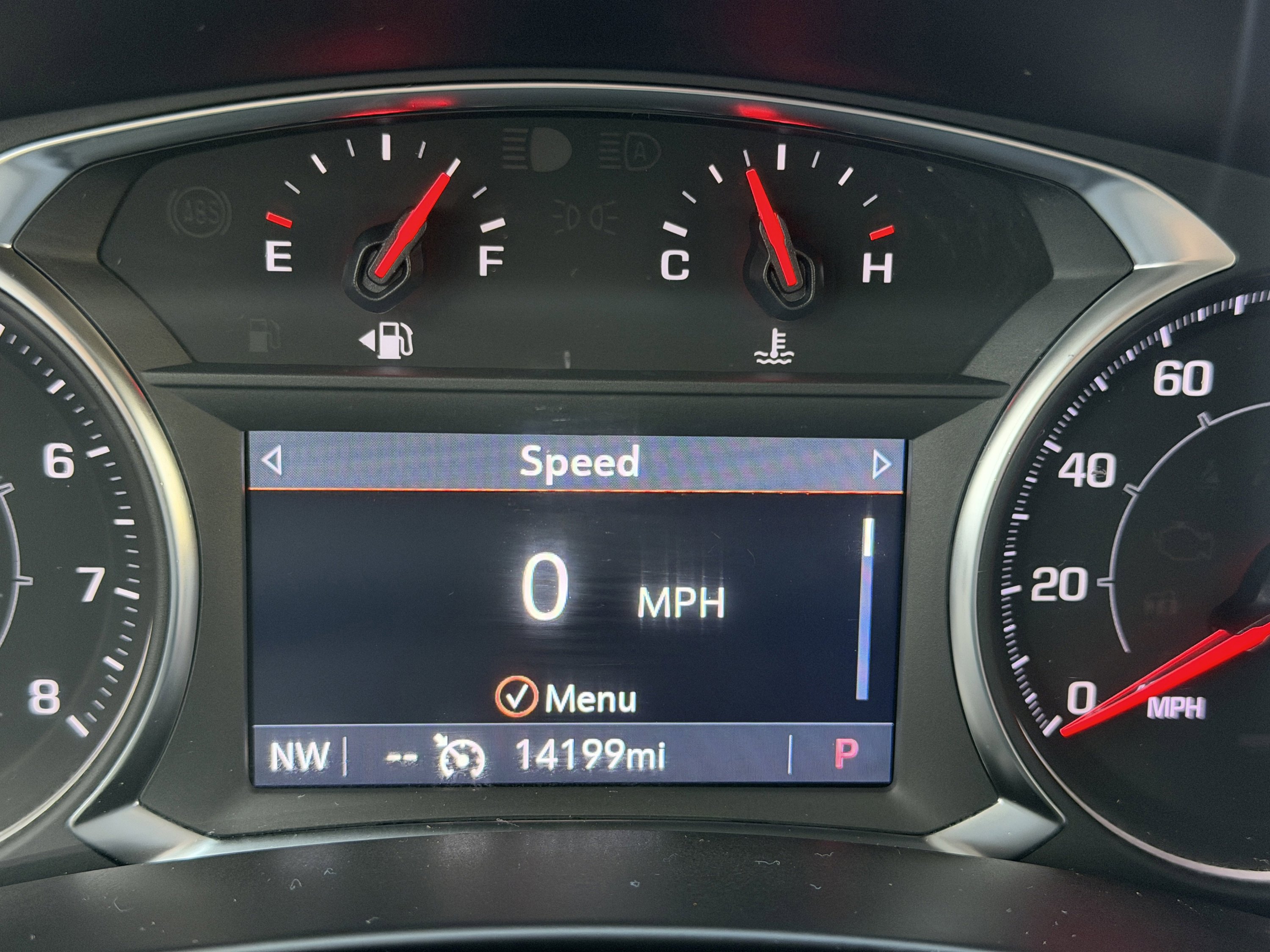 Used 2024 GMC Terrain SLT w/ Infotainment Package II image 3