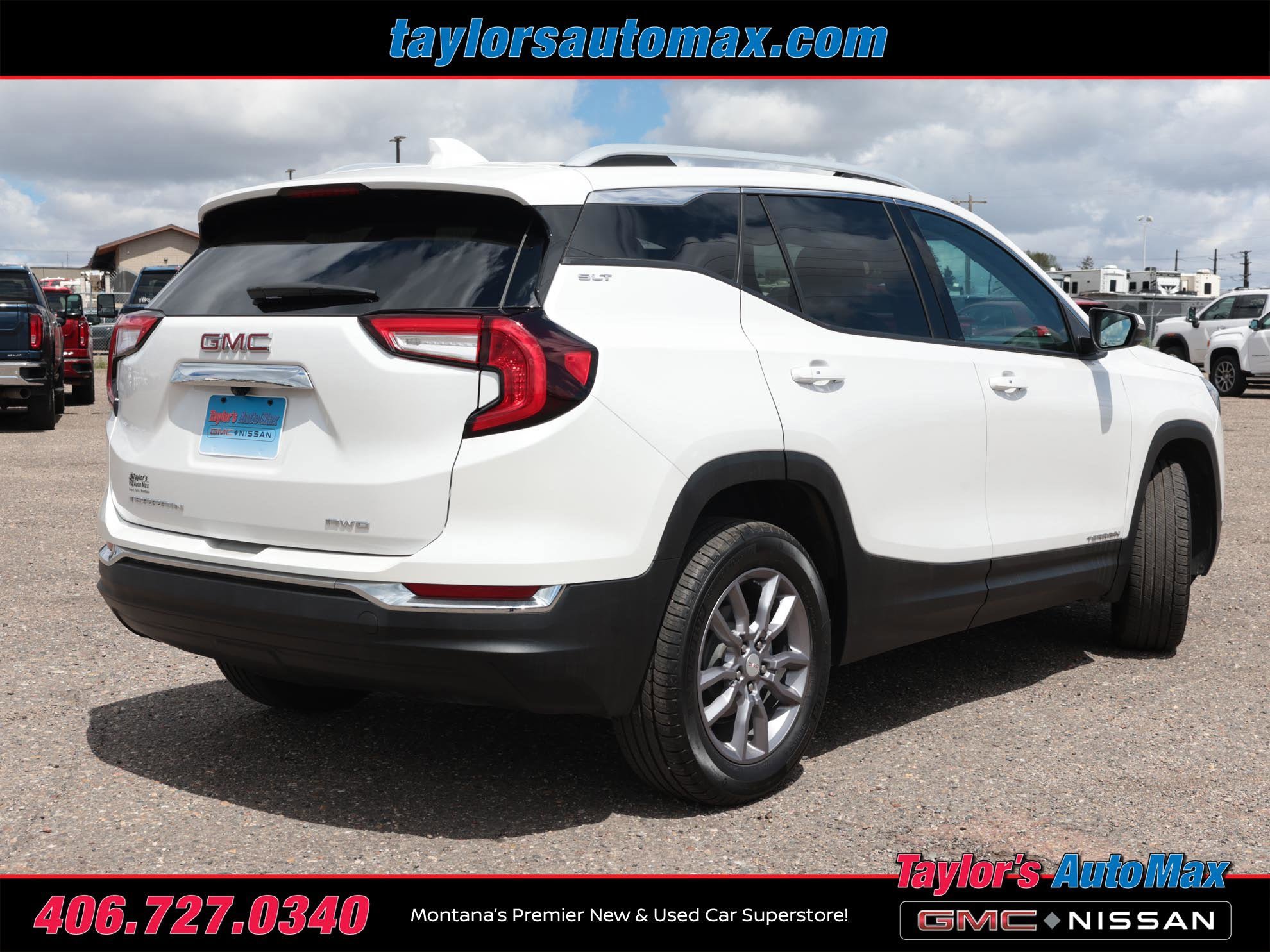Used 2023 GMC Terrain SLT AWD/4WD image 4