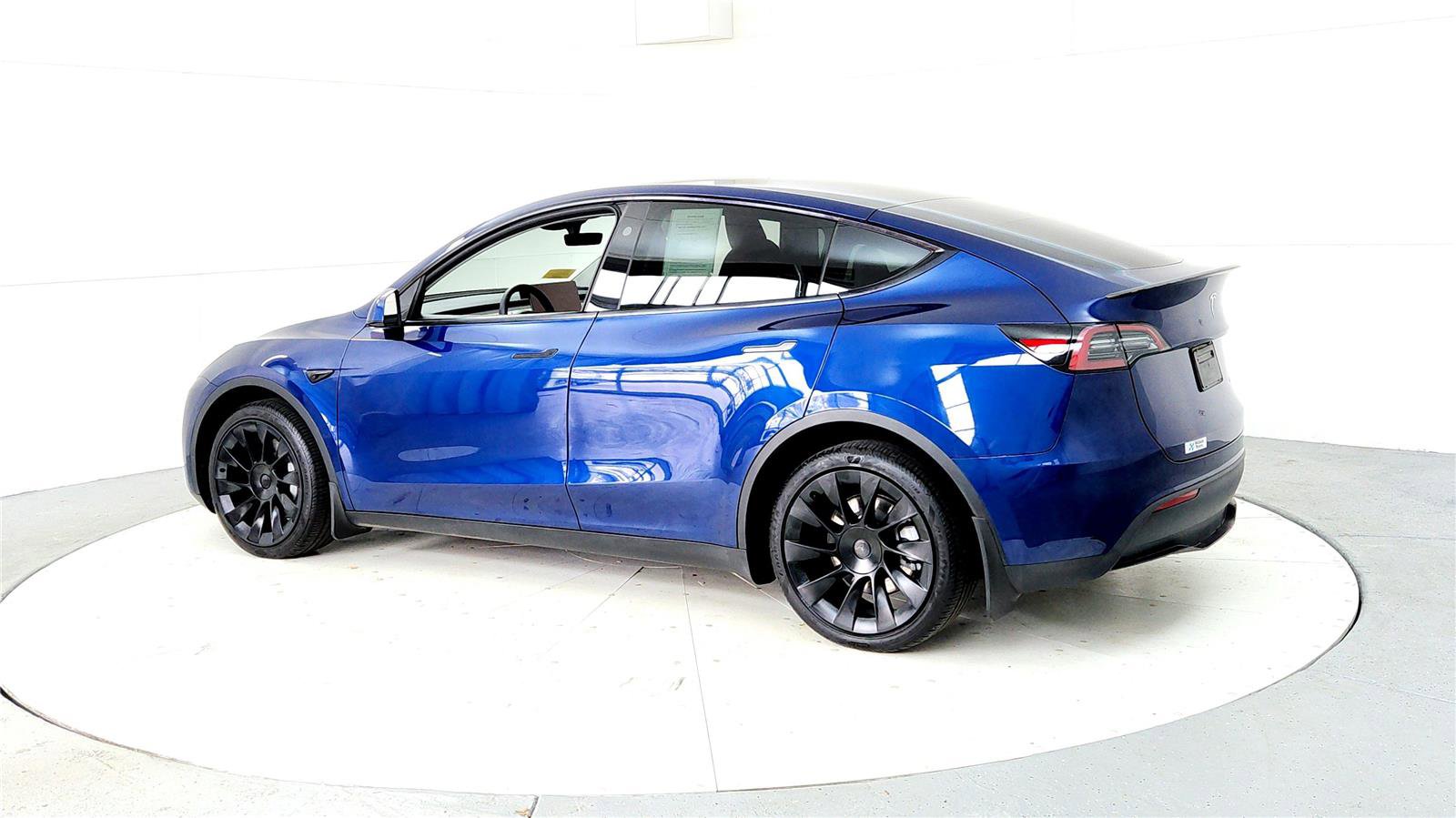 Used 2024 Tesla Model Y Long Range image 4