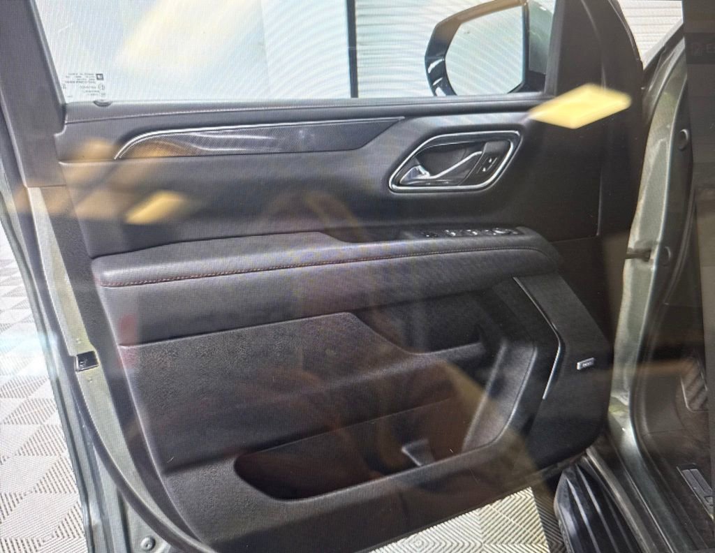 Used 2023 Chevrolet Tahoe RST w/ Luxury Package AWD/4WD image 12