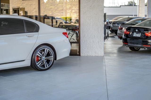 Used 2017 BMW 740i RWD image 60