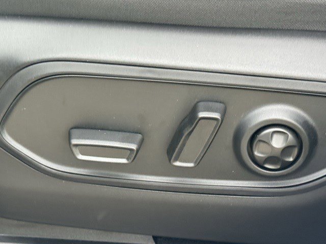 New 2025 Jeep Grand Cherokee Limited w/ Trailer Tow Package image 12