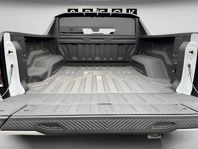 New 2025 GMC Hummer EV 2X w/ LPO, Dark Essentials Package image 13