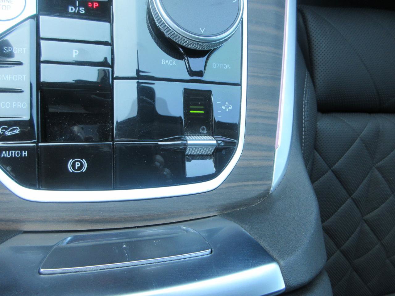 Used 2025 BMW X7 xDrive40i w/ Premium Package AWD/4WD image 59