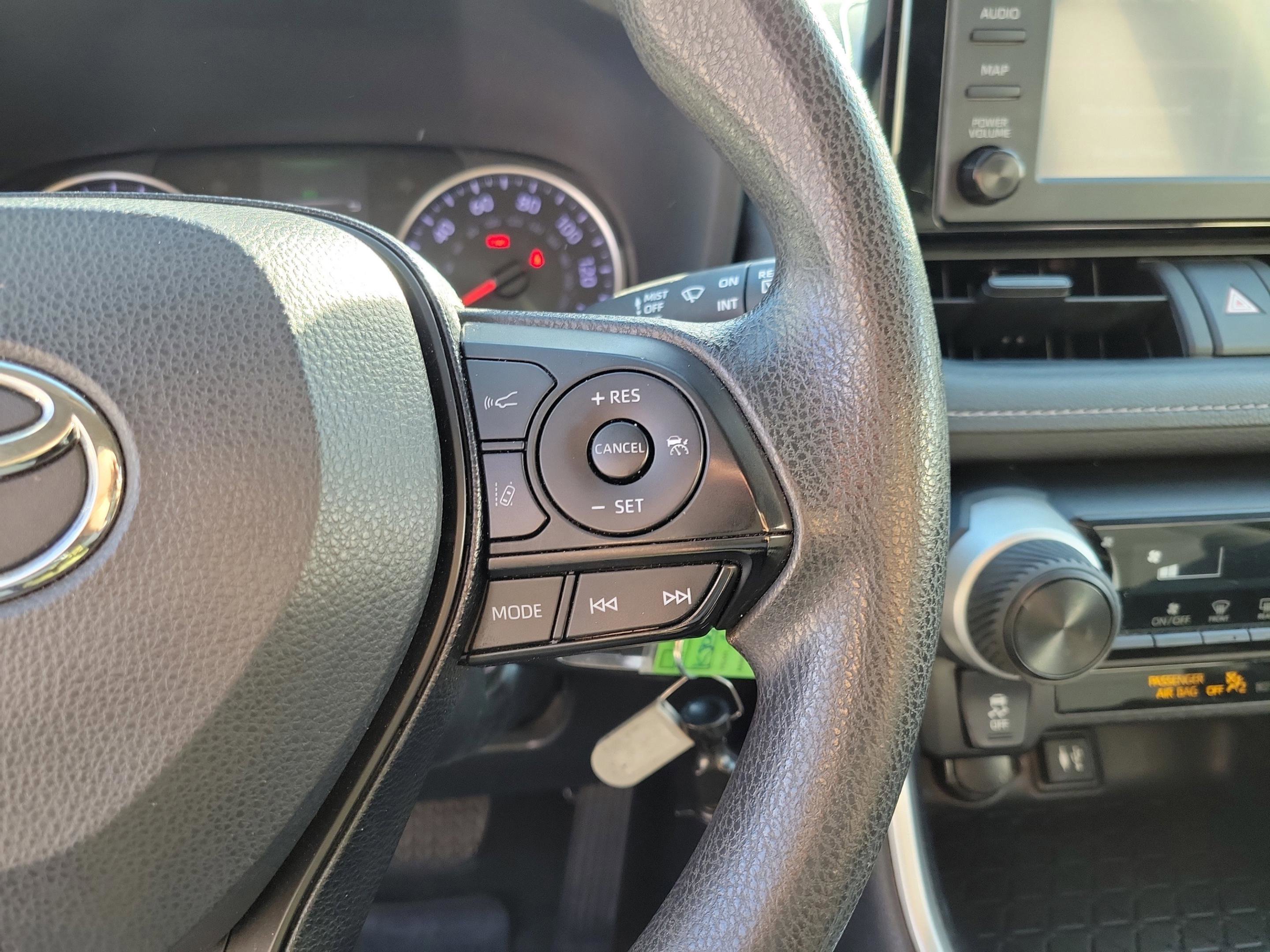 Used 2019 Toyota RAV4 LE w/ All Weather Liner Package AWD/4WD image 21