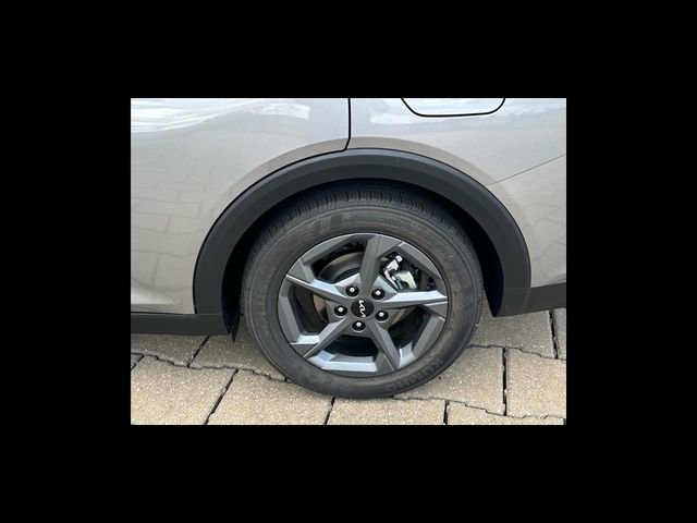 New 2025 Kia K4 LXS image 21