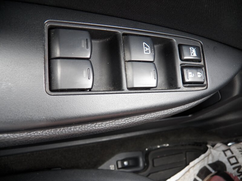 Used 2012 Subaru Outback 2.5i Premium AWD/4WD image 18