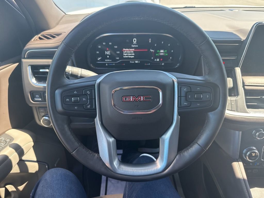 Used 2024 GMC Yukon SLT w/ SLT Premium Package AWD/4WD image 28