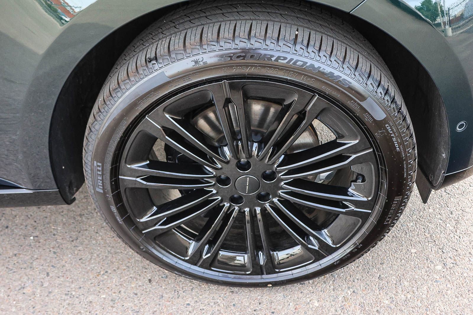 New 2026 Land Rover Range Rover SE image 14