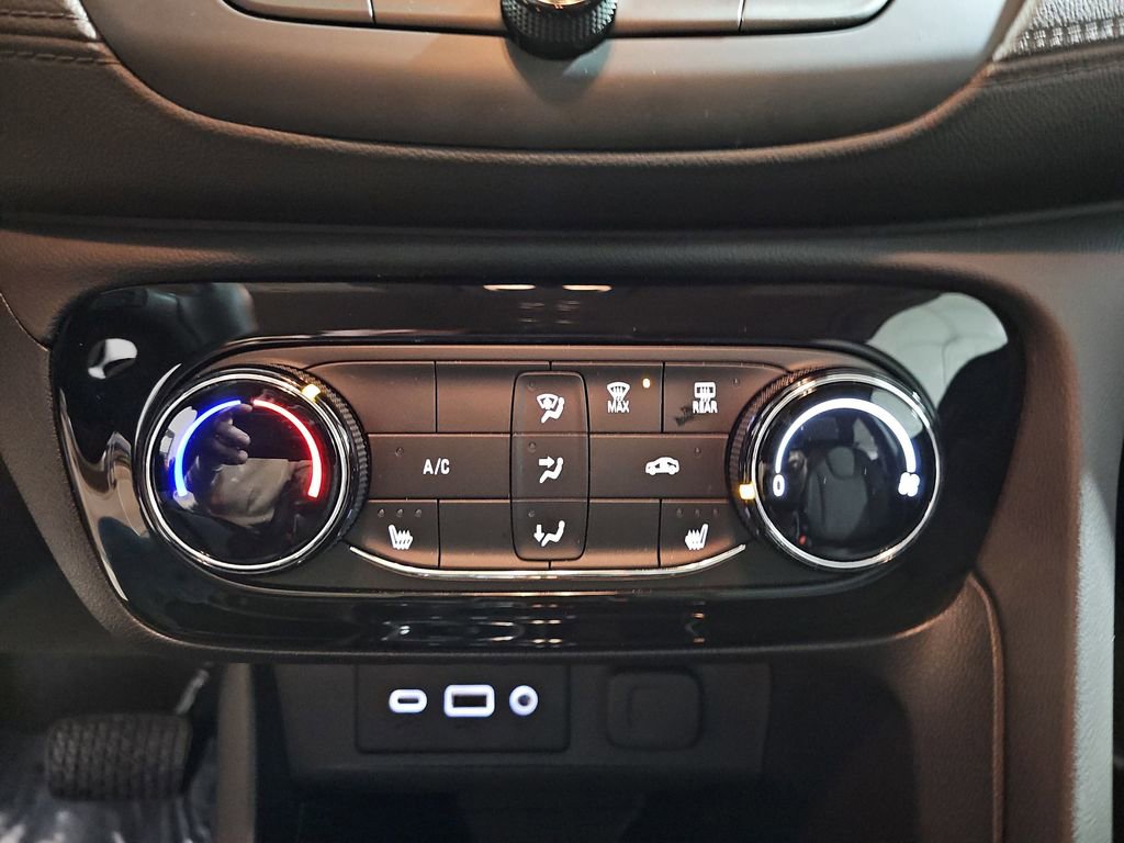 Certified 2023 Buick Encore GX Preferred w/ Cold Weather Comfort Package image 25