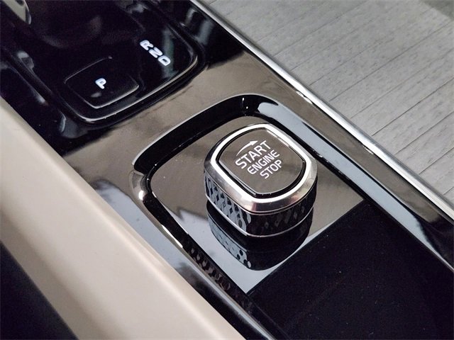 New 2026 Volvo V60 B5 Cross Country Plus w/ Protection Package Premier image 21