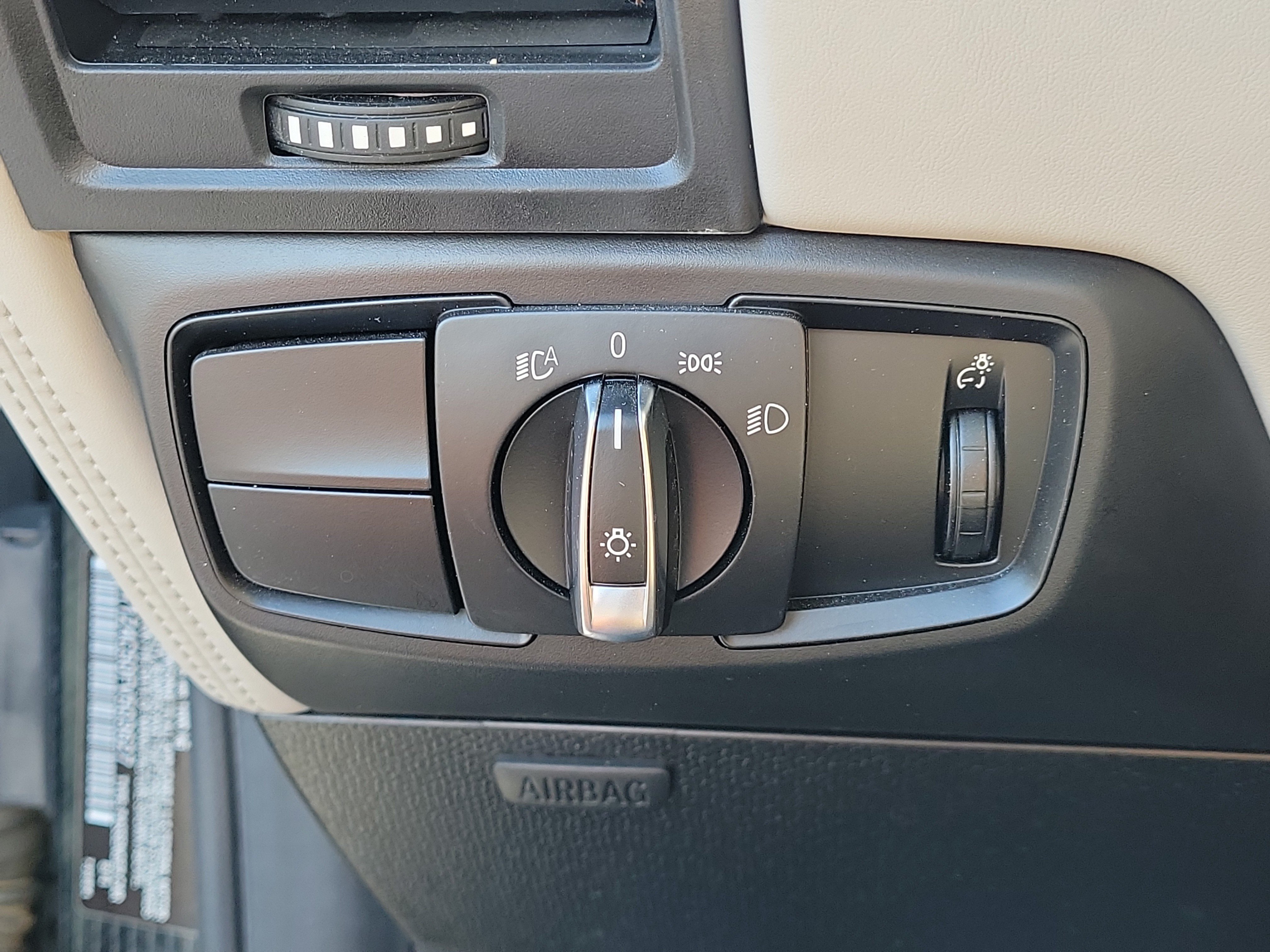 Used 2015 BMW i3 w/ Range Extender RWD image 30