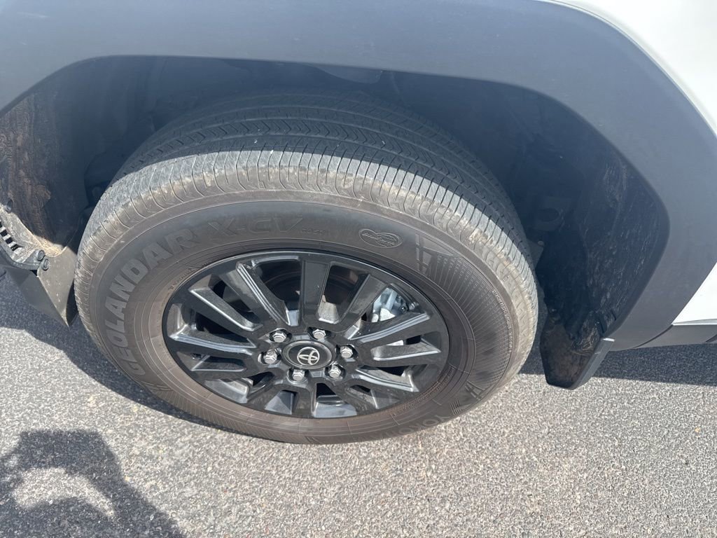 Used 2025 Toyota Land Cruiser 1958 image 13