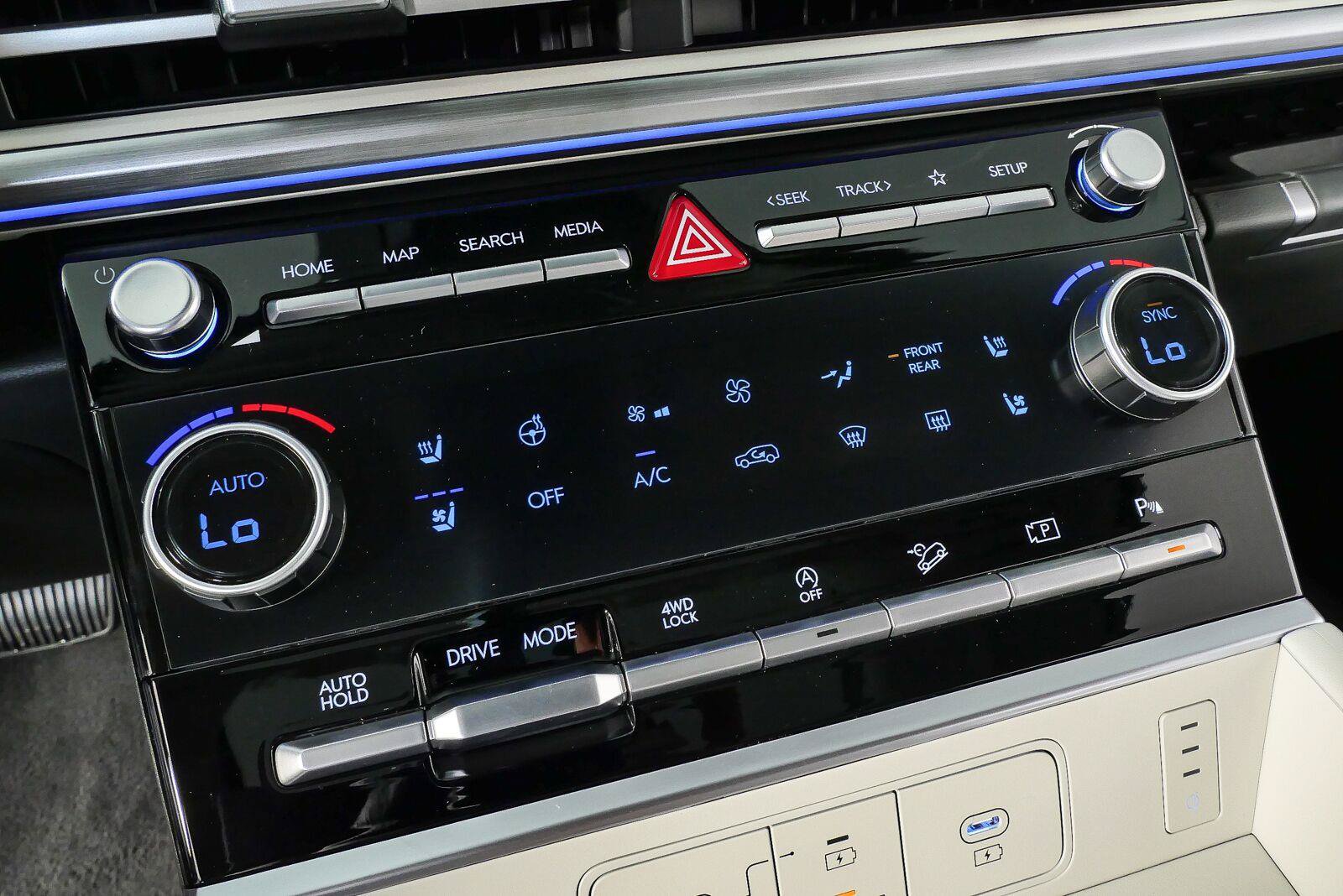 New 2026 Hyundai Santa Fe Limited AWD/4WD image 16