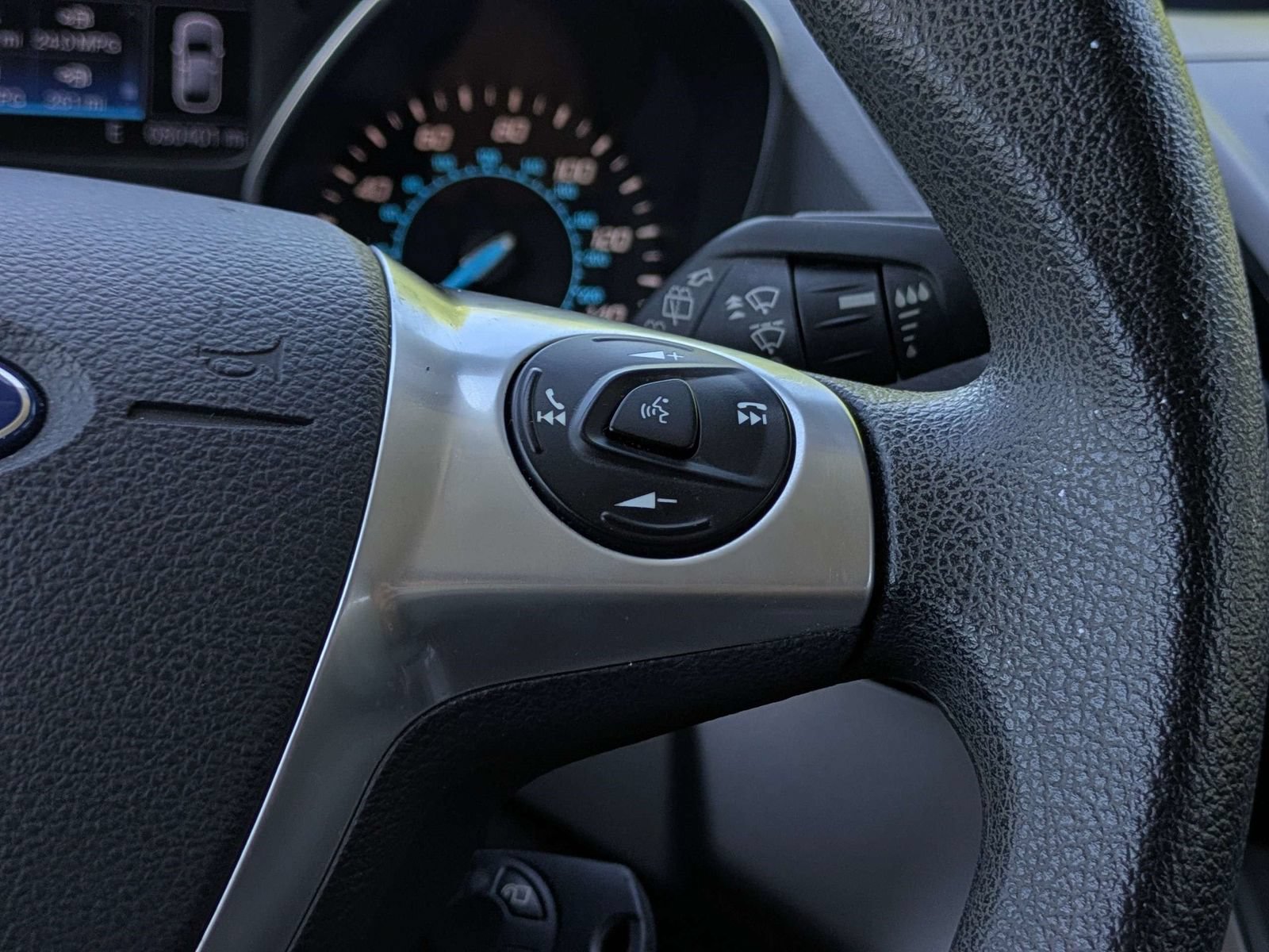 Used 2016 Ford Escape SE FWD image 13