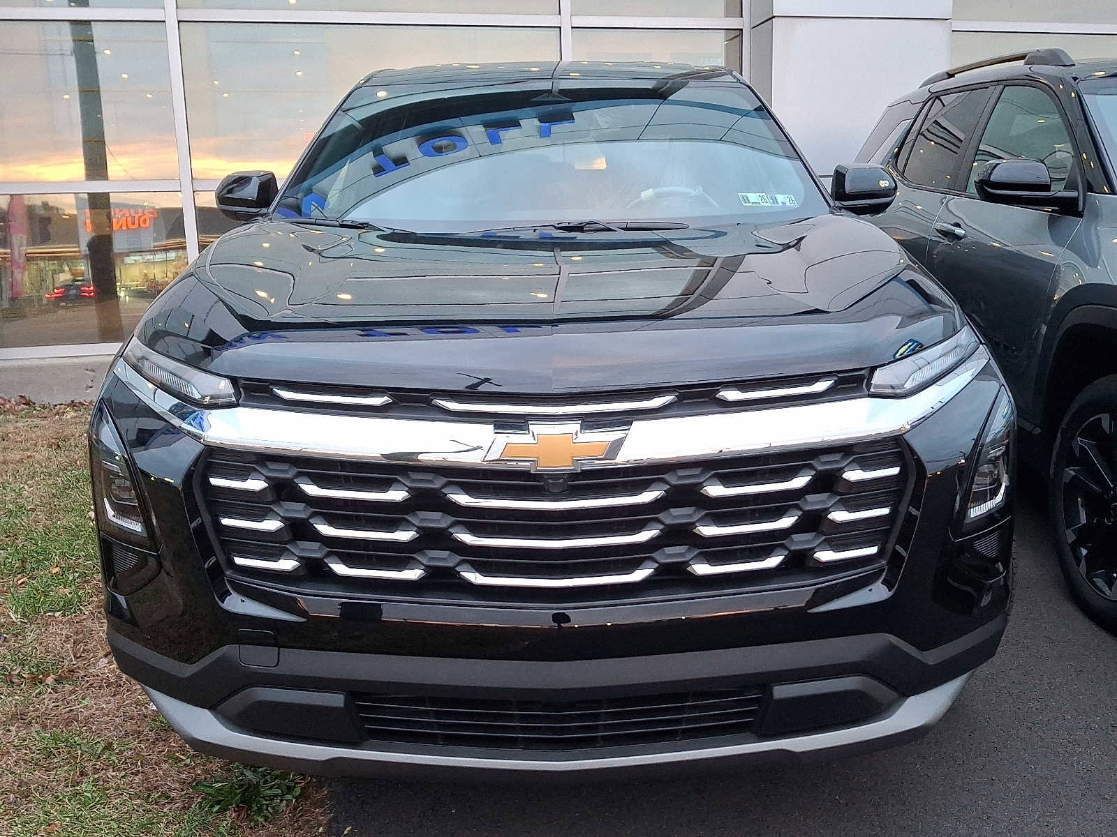 New 2026 Chevrolet Equinox LT w/ Convenience Package II image 2