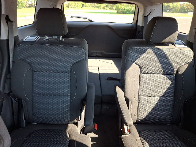 Used 2023 GMC Acadia SLE w/ Driver Convenience Package FWD image 13