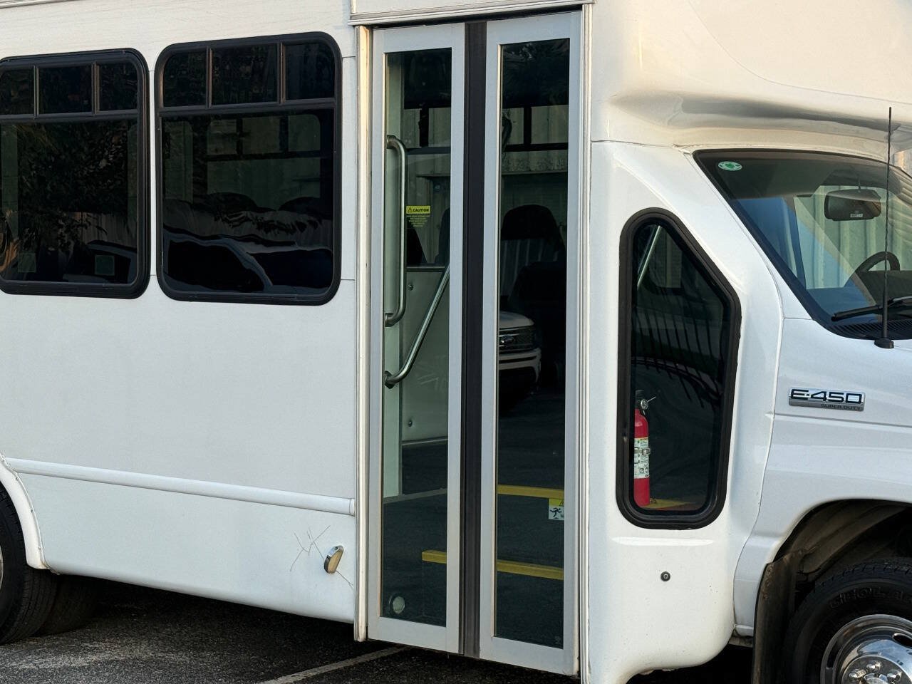 Used 2023 Ford E-450 and Econoline 450 Super Duty w/ Shuttle Bus Prep Package RWD image 17