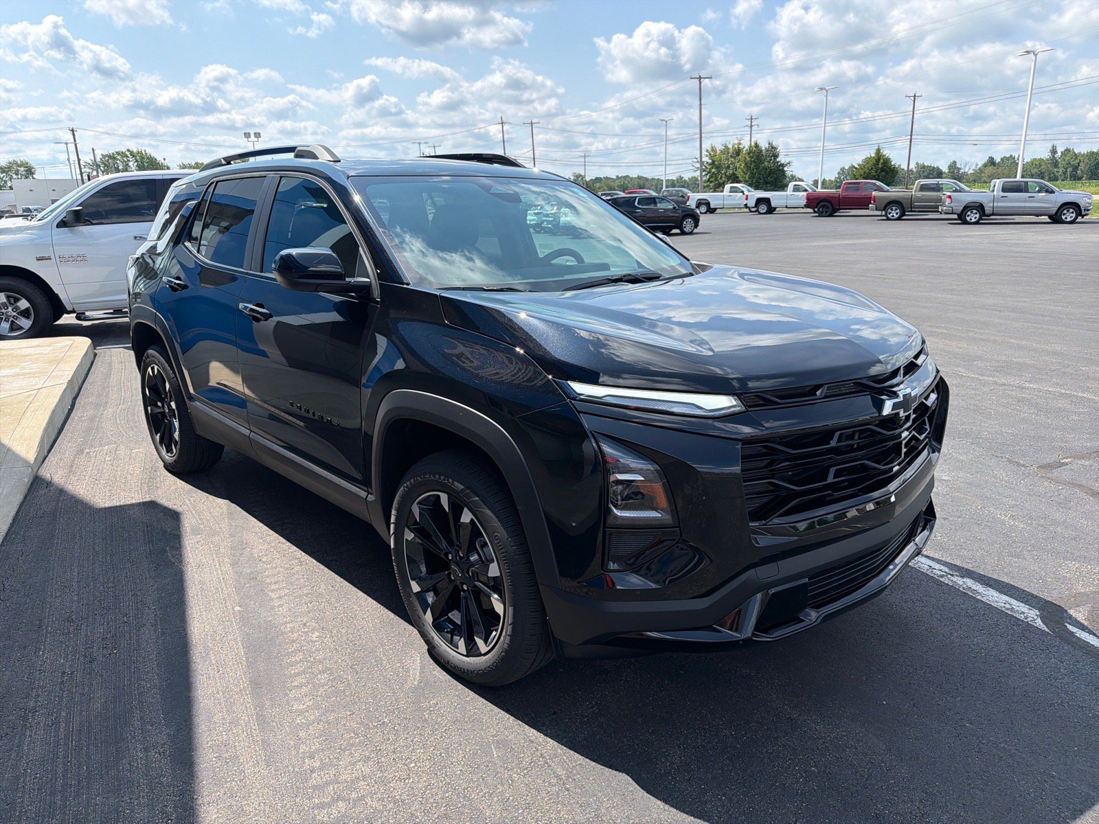 New 2027 Chevrolet Equinox RS FWD image 6