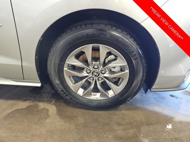 Certified 2023 Toyota Sienna XLE w/ XLE Plus Package AWD/4WD image 8