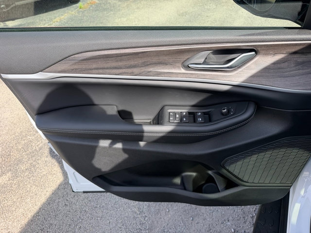 New 2027 Jeep Grand Cherokee L 4WD image 15