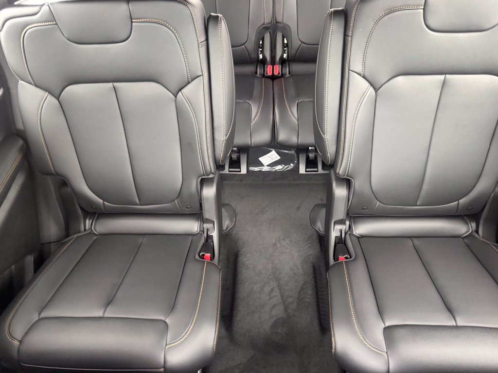New 2026 Jeep Grand Cherokee L Limited AWD/4WD image 31