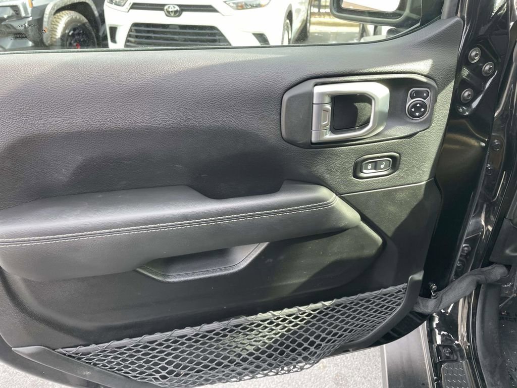 Used 2023 Jeep Wrangler Unlimited Rubicon 4xe w/ Steel Bumper Group image 26