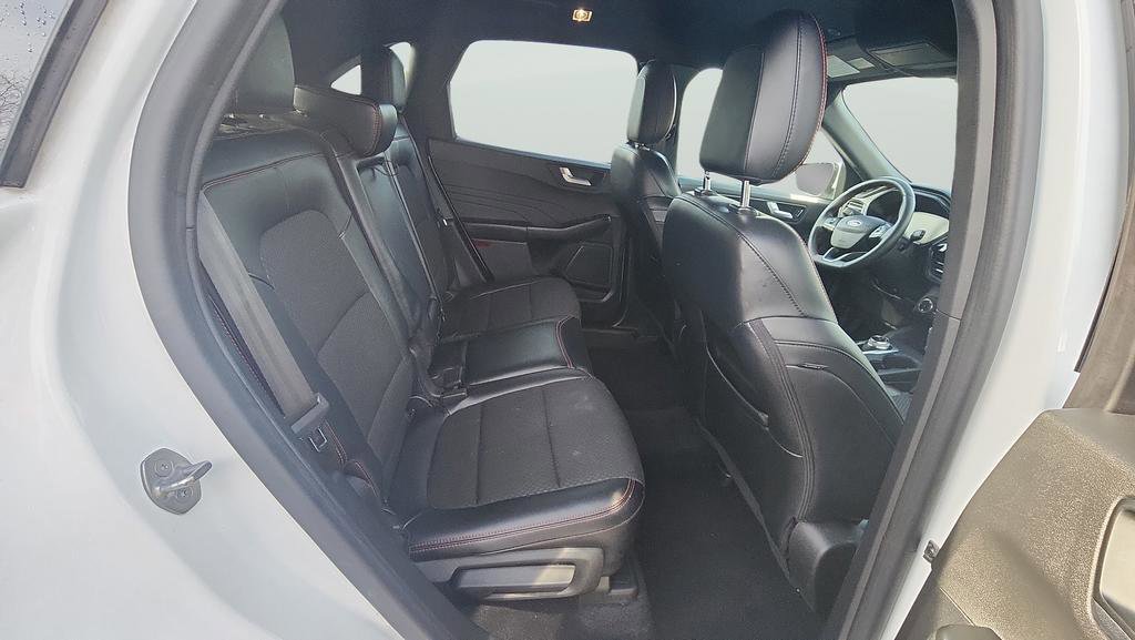 Used 2023 Ford Escape ST-Line Select image 19