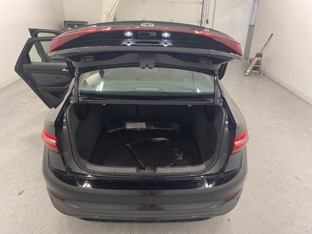 Used 2026 Volkswagen Jetta SE FWD image 26