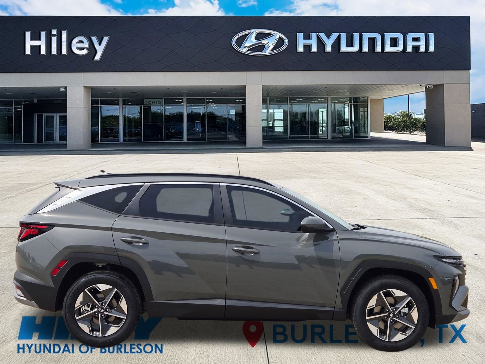 New 2026 Hyundai Tucson SEL FWD image 3