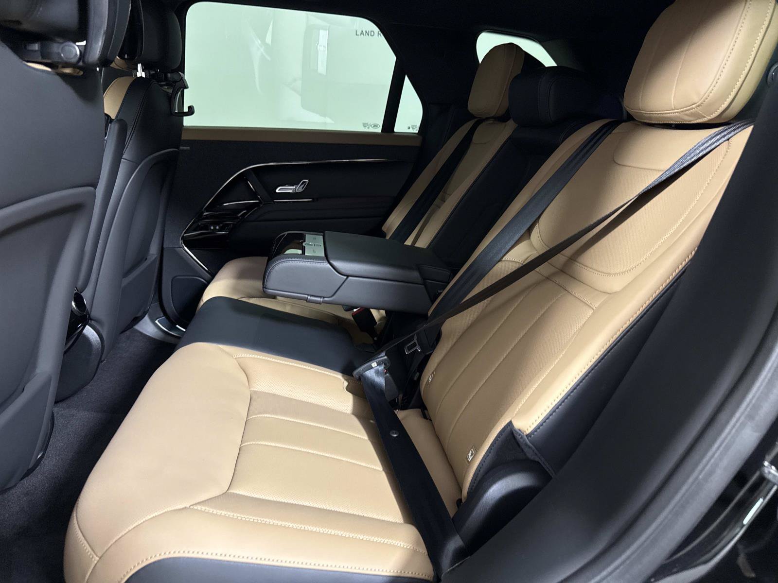 New 2026 Land Rover Range Rover Sport Dynamic SE AWD/4WD image 14