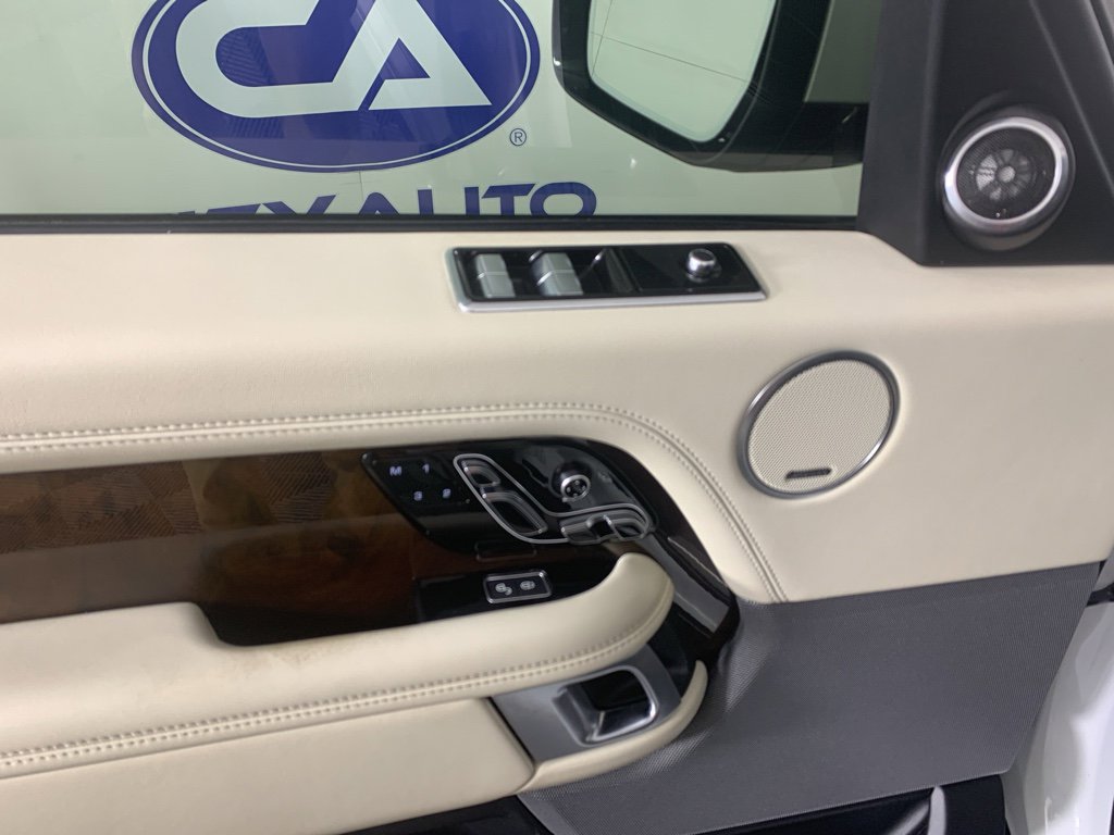 Used 2020 Land Rover Range Rover Long Wheelbase HSE image 14