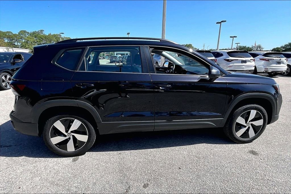 Used 2025 Volkswagen Taos S image 4