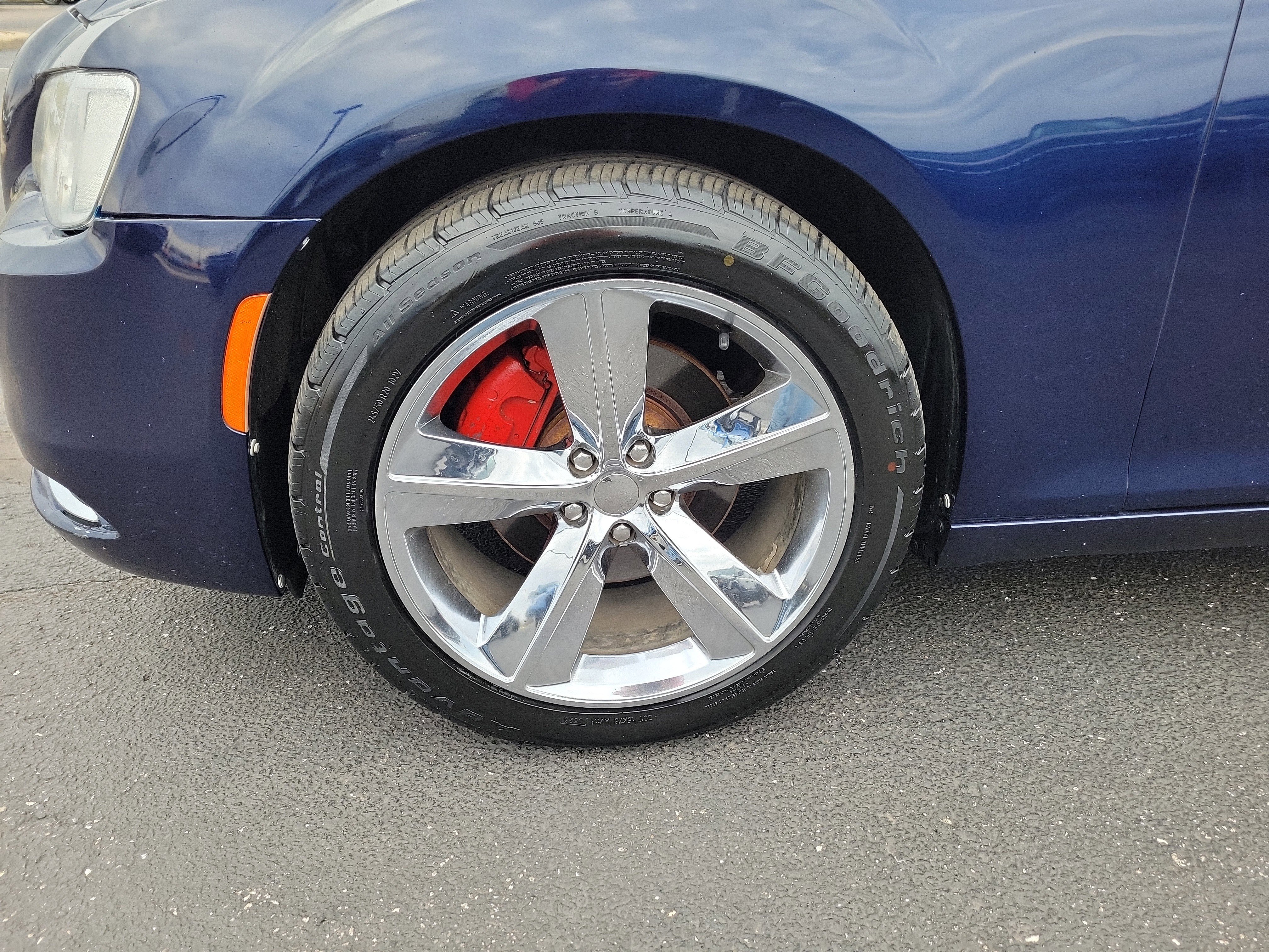 Used 2016 Chrysler 300 Limited image 7