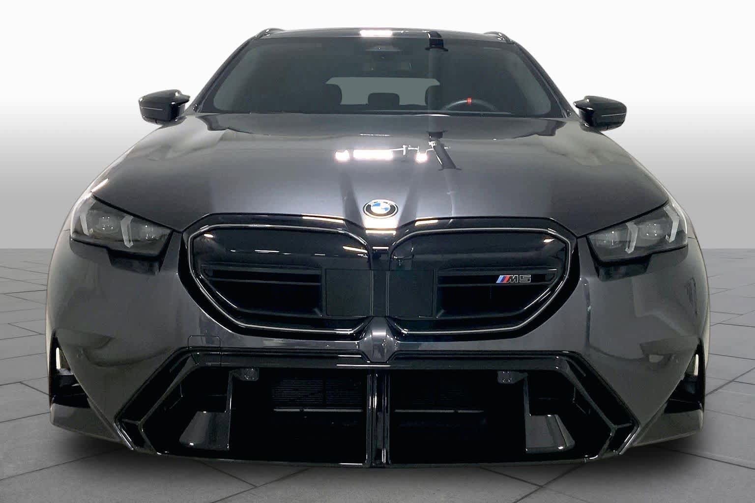 Used 2025 BMW M5 Touring w/ Executive Package AWD/4WD image 3