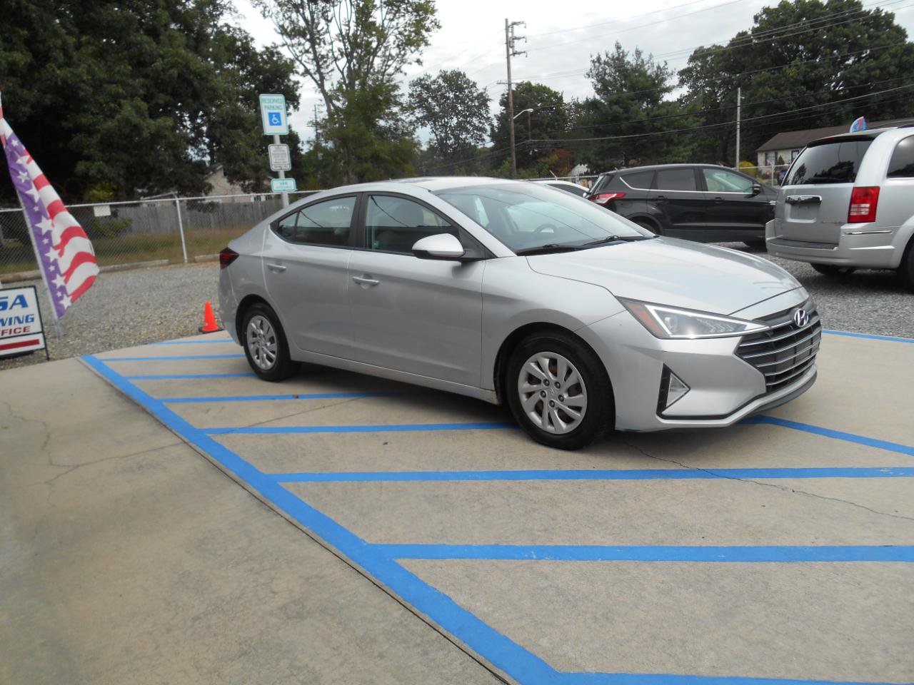Used 2019 Hyundai Elantra SE FWD image 15