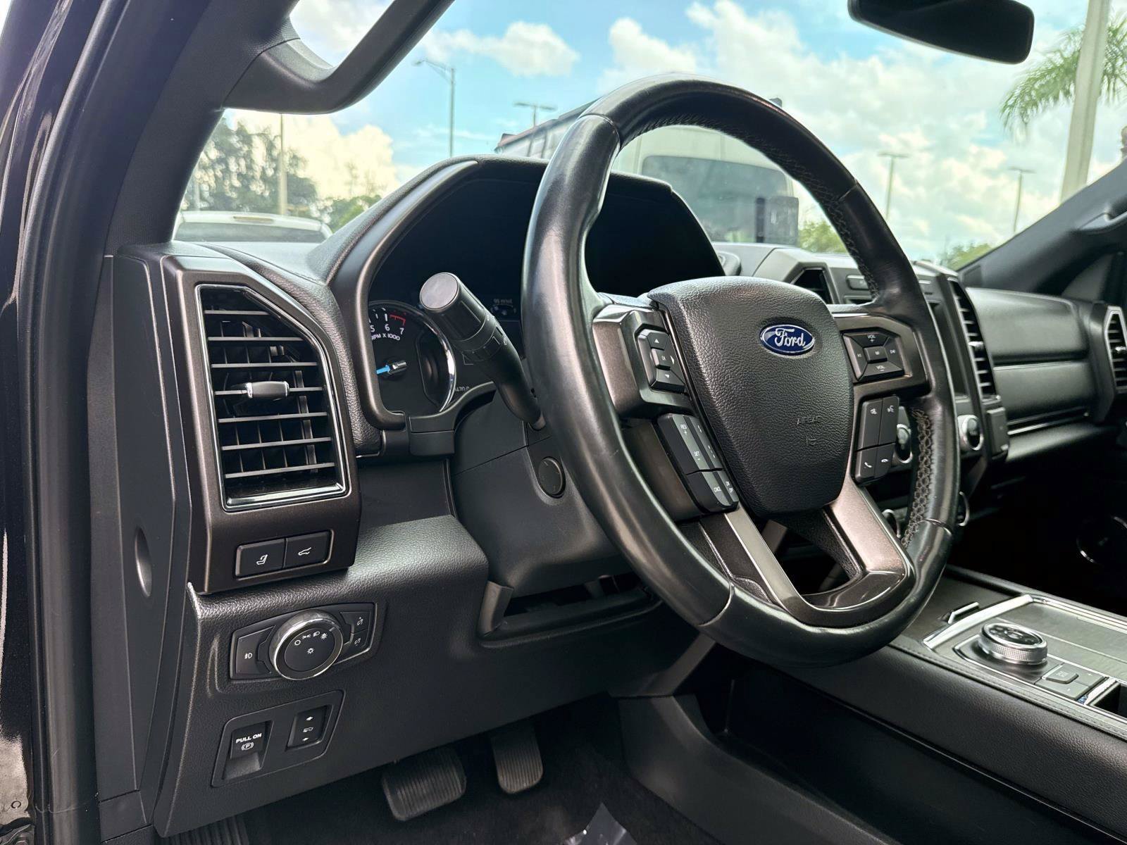 Used 2021 Ford Expedition Max Limited RWD image 20