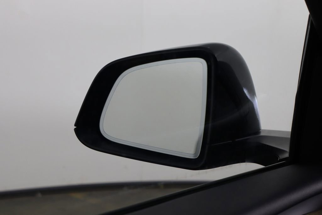 Used 2023 Tesla Model Y Performance image 41