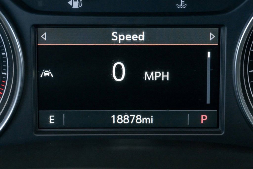 Used 2024 Buick Enclave Essence w/ Sport Touring Edition FWD image 28