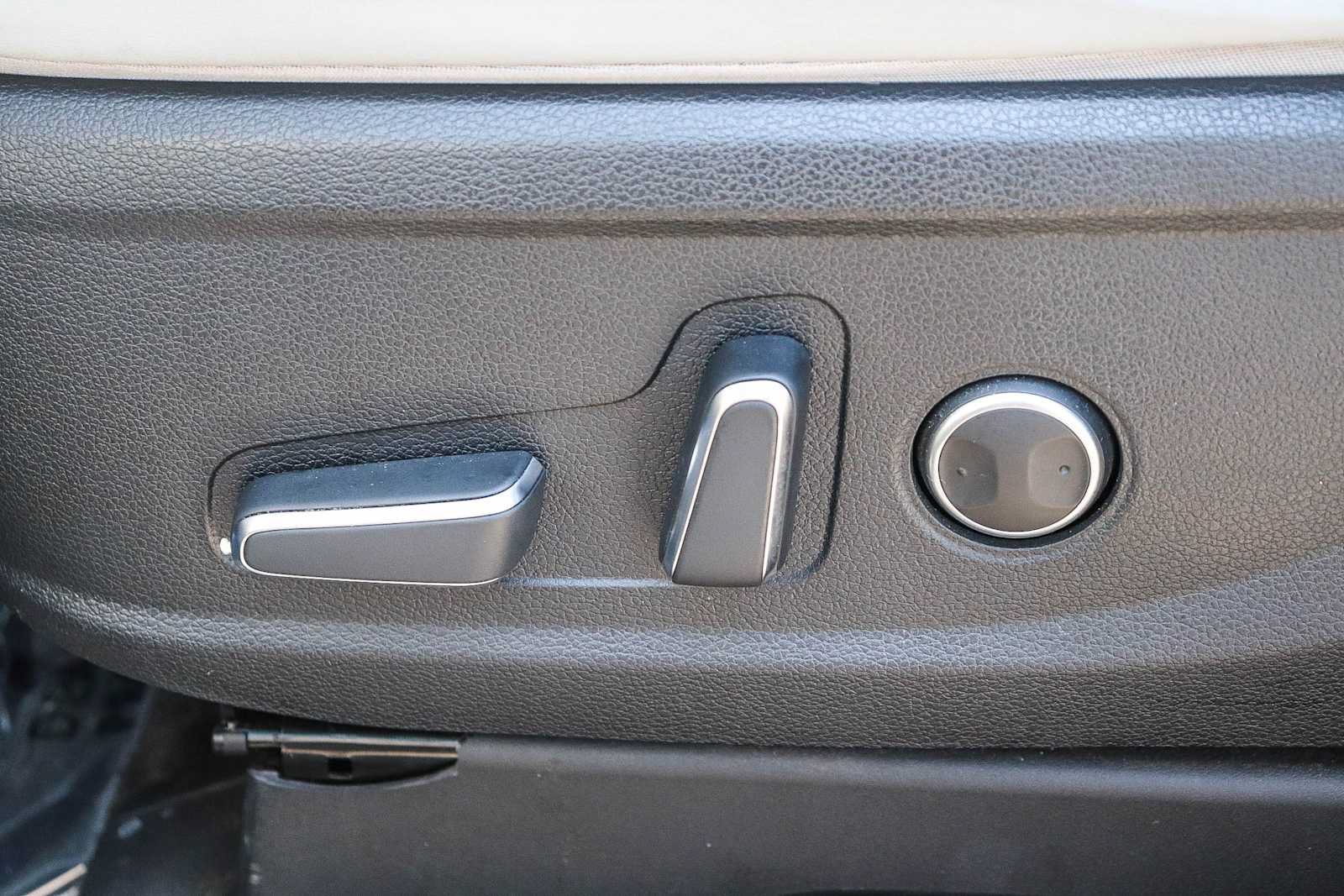 Used 2024 Hyundai Palisade SEL FWD image 21
