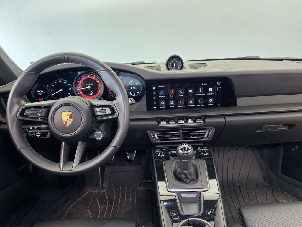 Certified 2024 Porsche 911 Carrera GTS RWD image 22